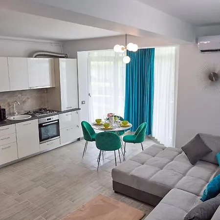 Appartement Yst Luxury Apartament *