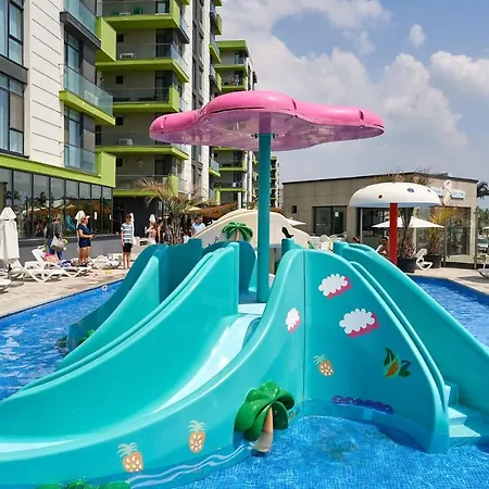 Appartement Yst Luxury Apartament *